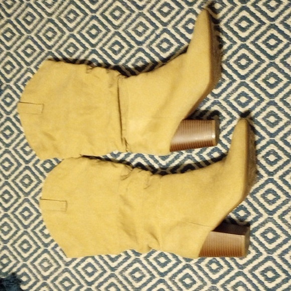 ❤️Slouch boots w/ heels - Picture 3 of 8